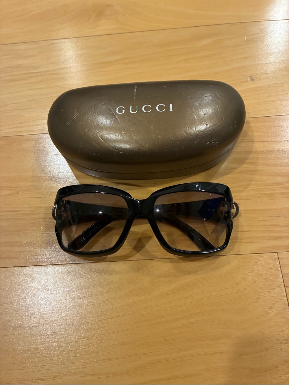 Gucci Black Oversized Square Sunglasses with Gradient Lenses